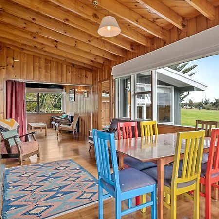 Queenie - Waikanae Beach Holiday Home Exterior foto