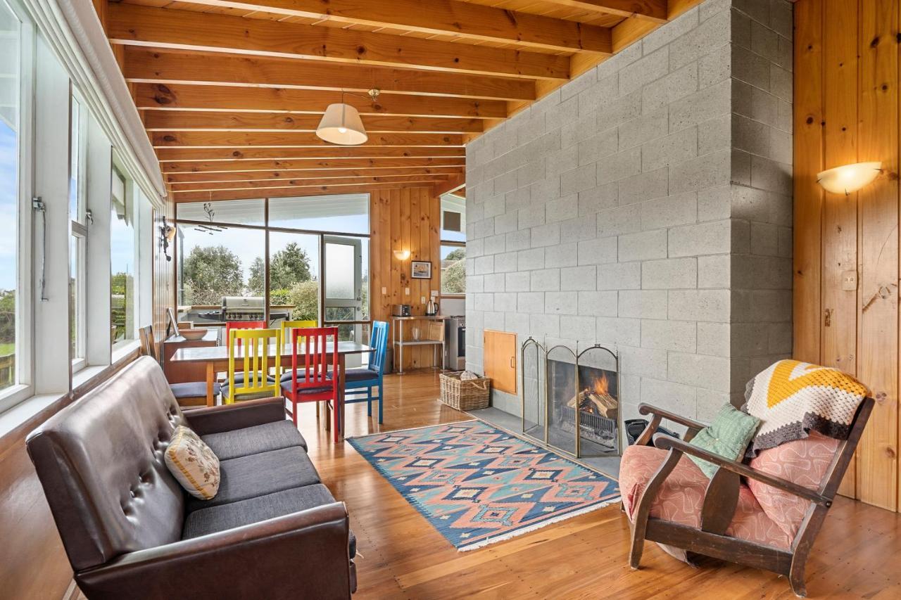 Queenie - Waikanae Beach Holiday Home Exterior foto